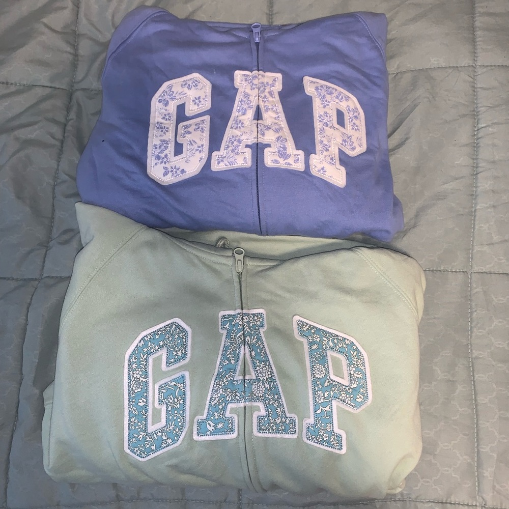 2 in one Gap Hoodies